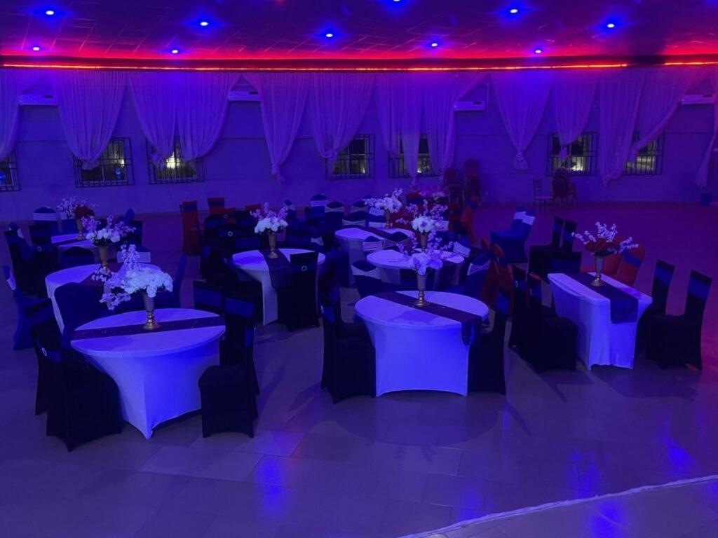 Umuahia Murphy'S Mansion Resort מראה חיצוני תמונה