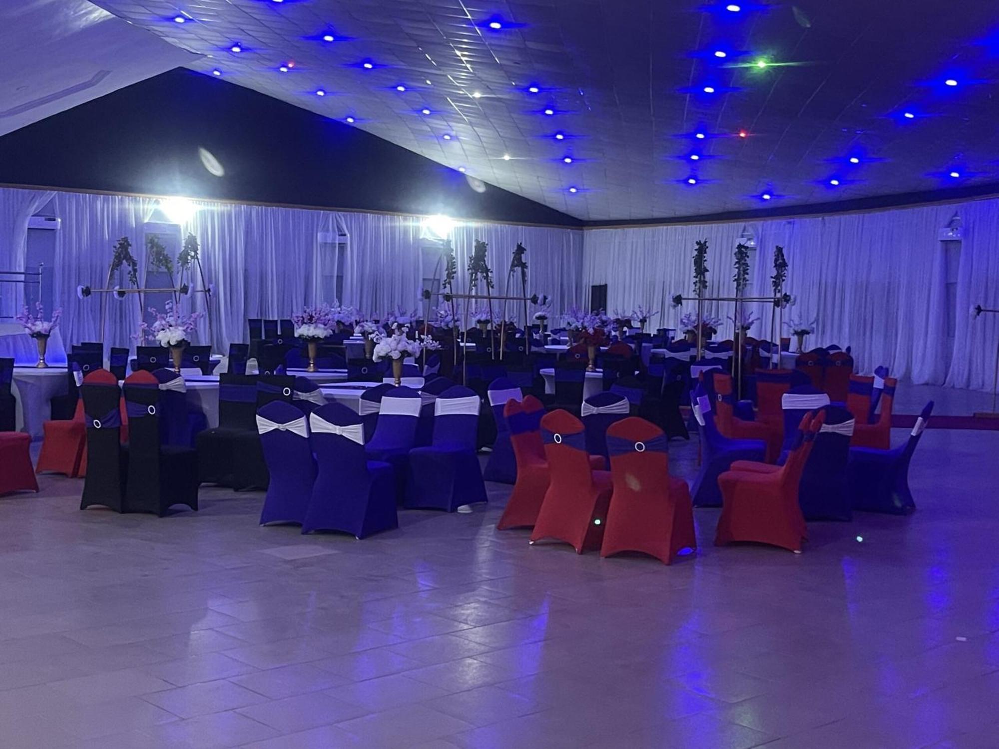 Umuahia Murphy'S Mansion Resort מראה חיצוני תמונה